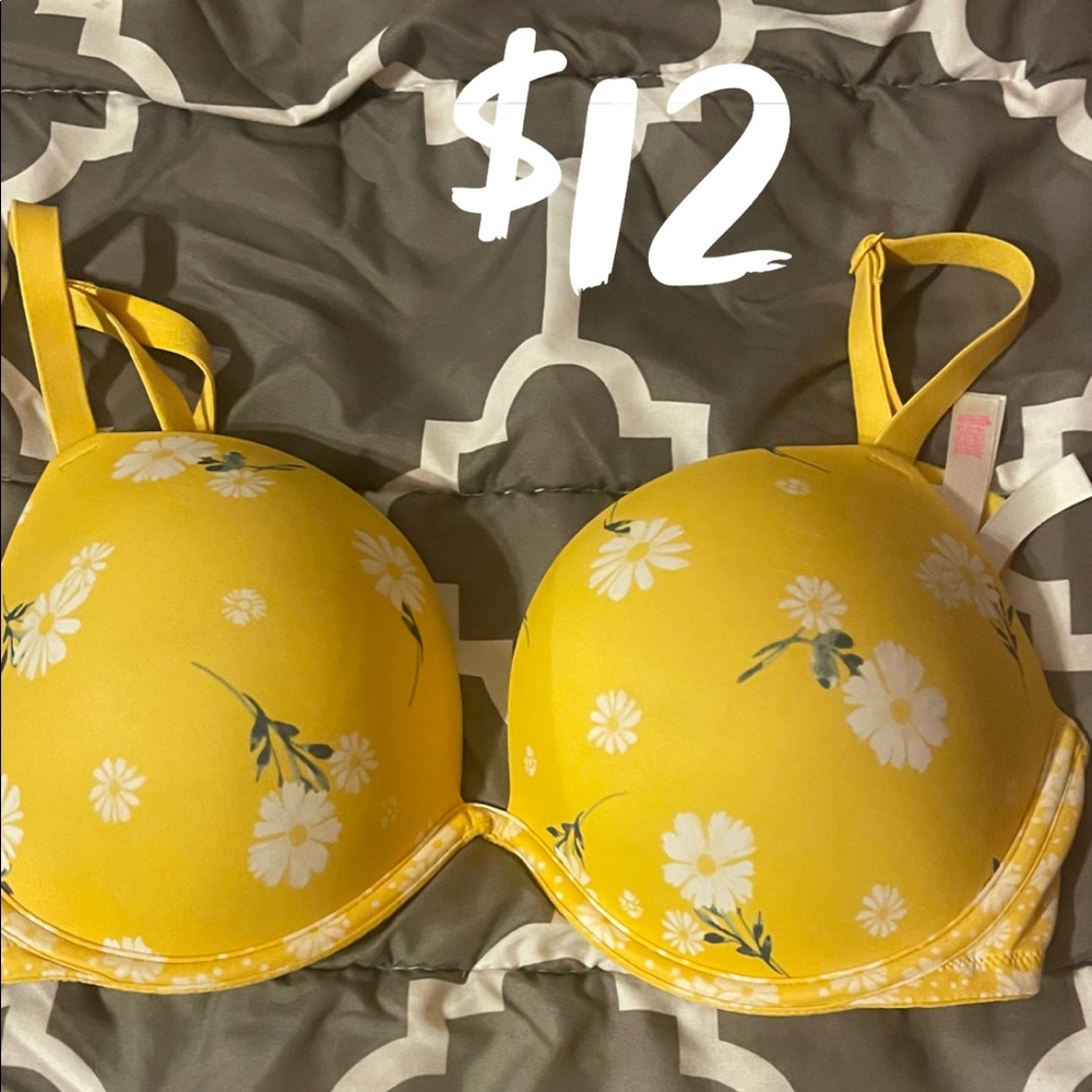 Victoria secret push up bra, size 36 D